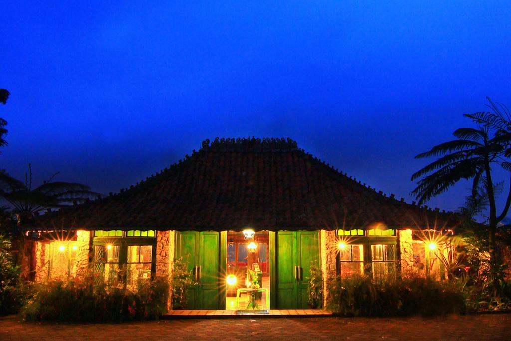 Dulang Resort & Resto バンドゥン エクステリア 写真